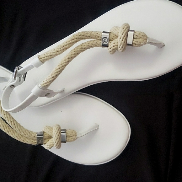 Sandals - Picture 1 of 2
